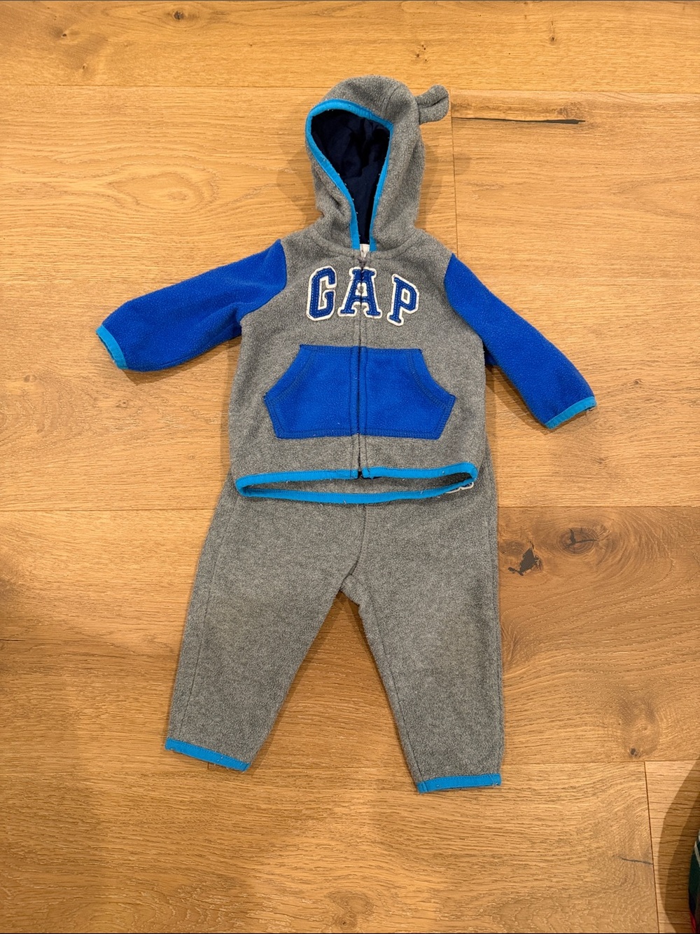 GAP Grey Fleece Set with Bright Blue Accents